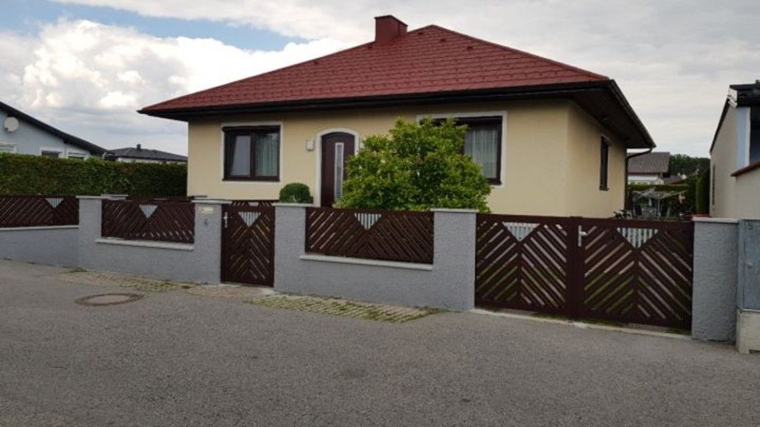 Guardi Umbria Füllungszaun braun mit Diagonalfüllung, Einfahrtstor Einfamilienhaus