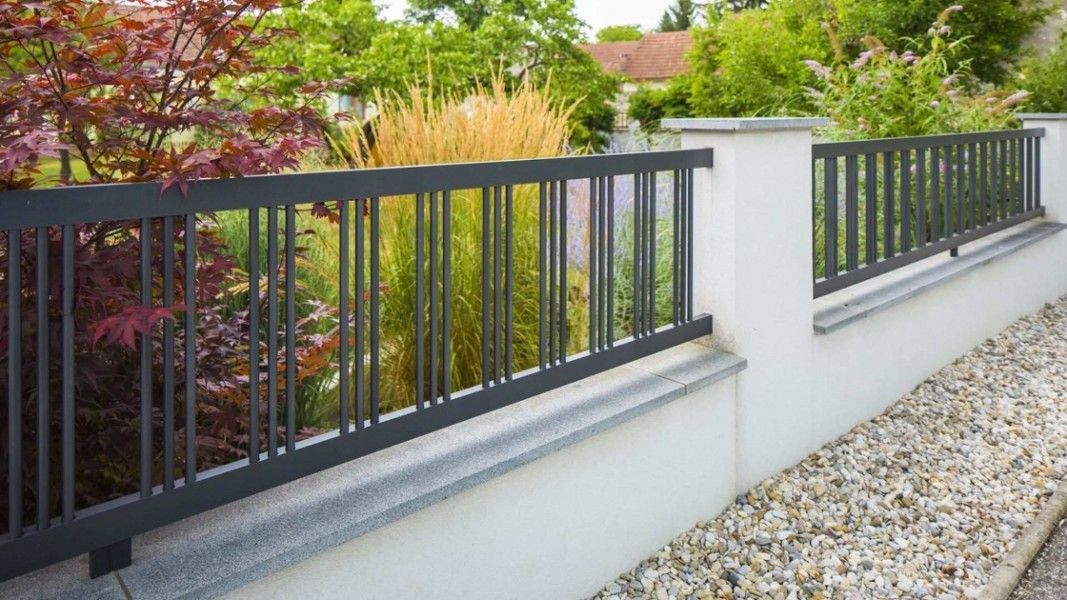 Guardi Parma Aluminium Rundstabzaun anthrazit, Hanggrundstück Steinmauer Garten